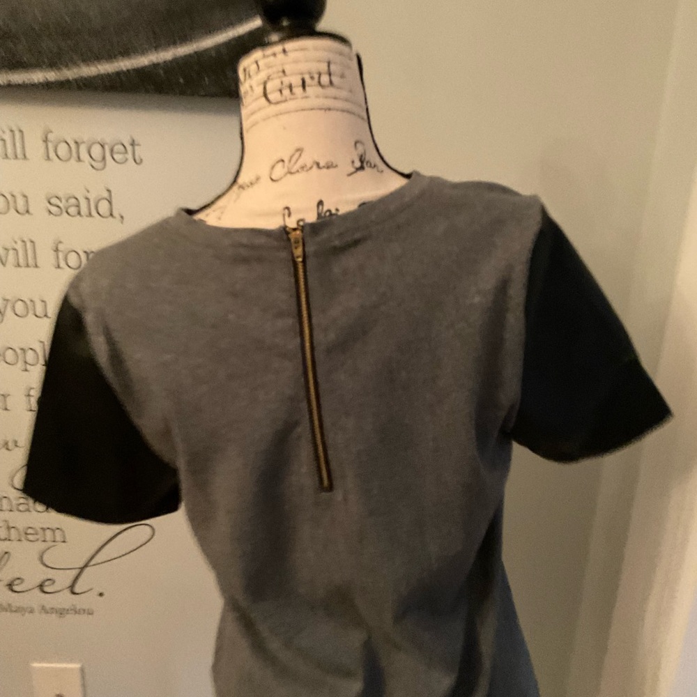 Top - Picture 4 of 5